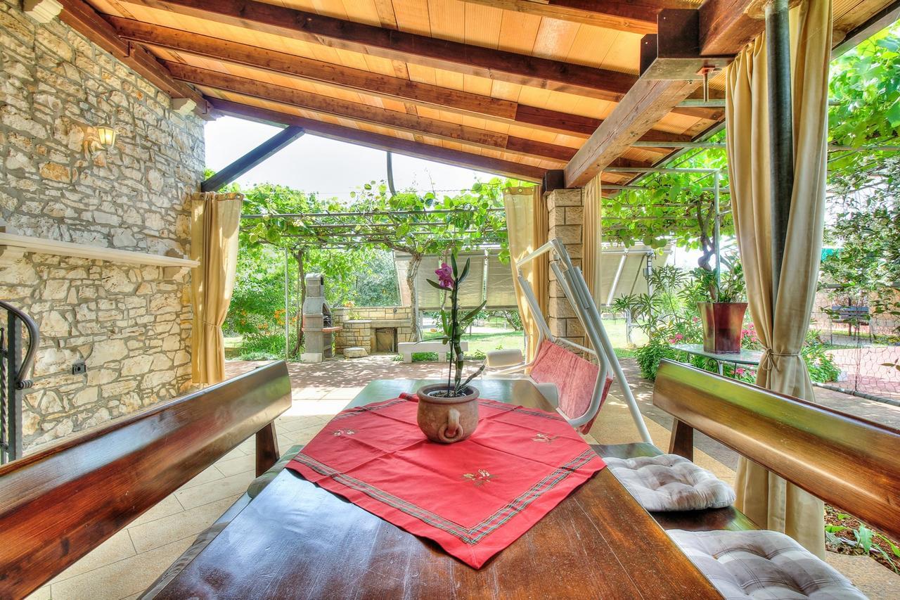 Nadia House With Apartments Zambratija  Quarto foto